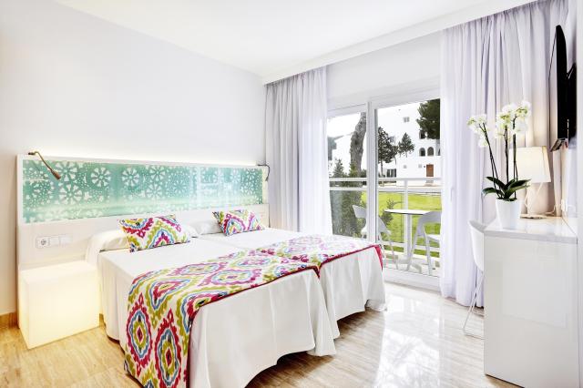 Grupotel Oasis
