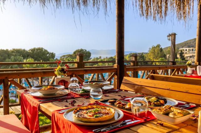 Ramada Resort By Wyndham Kusadasi & Golf