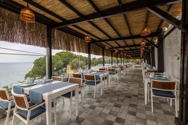 Ramada Resort By Wyndham Kusadasi & Golf