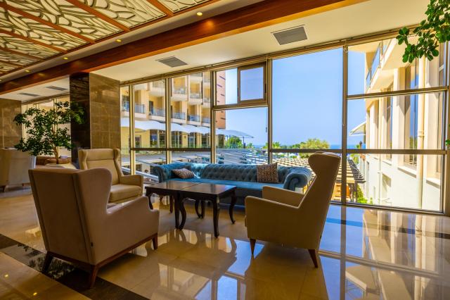 Ramada Resort By Wyndham Kusadasi & Golf
