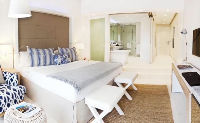 Radisson Blu Azuri Resort & Spa
