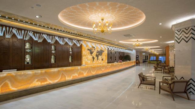 Royal Taj Mahal