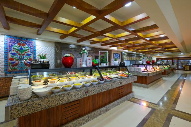 Crystal Family Resort & Spa