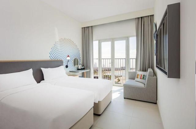 Rove La Mer Beach