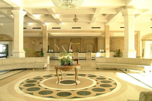 Brayka Bay Resort