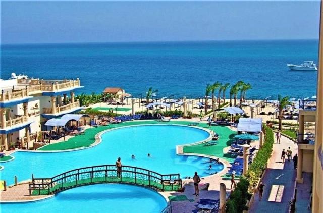 King Tut Aqua Park Beach Resort