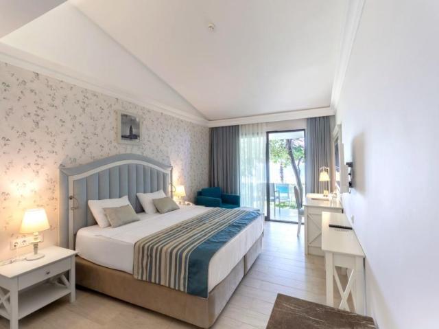 Horus Paradise Luxury Resort