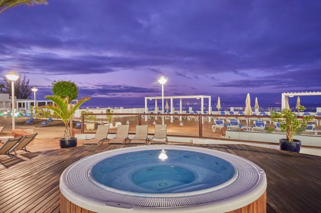 Sandos Papagayo Beach Resort