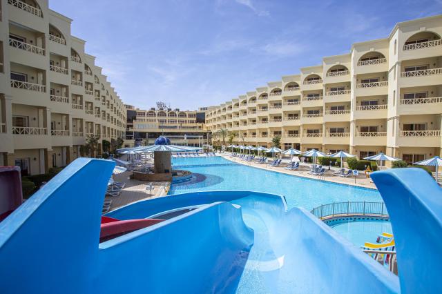 AMC Royal Resort