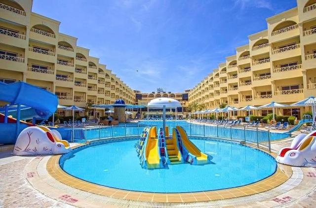 AMC Royal Resort