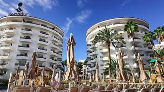 Servatur Waikiki
