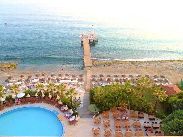 Anitas Beach Club