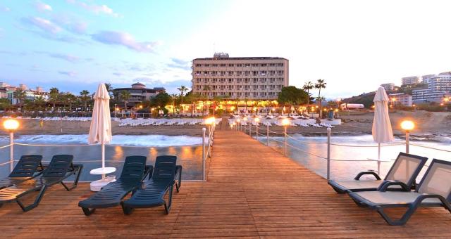 Anitas Beach Club