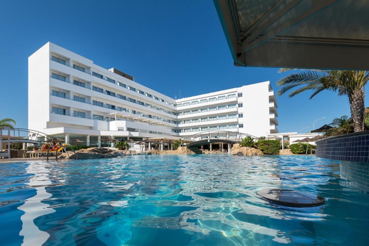 Tasia Maris Beach Hotel & Spa