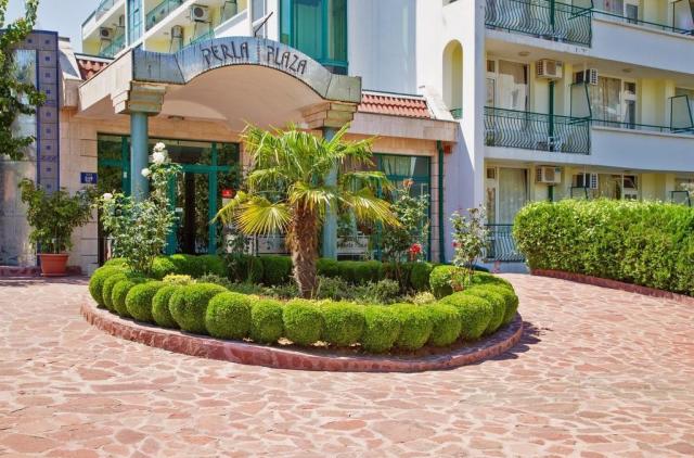 Perla Plaza