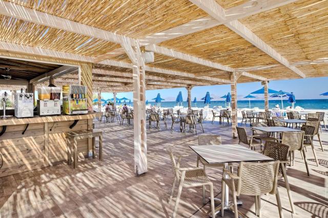 Caravia Beach