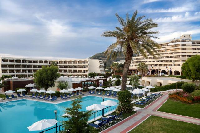 Sol by Meliá Cosmopolitan