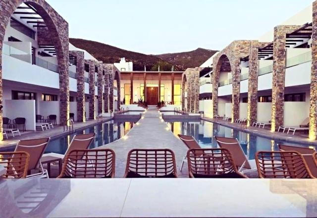 Cavo Suites