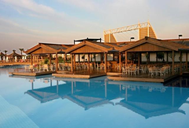 Limak Lara De Luxe Hotel & Resort