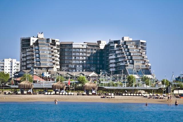 Limak Lara De Luxe Hotel & Resort