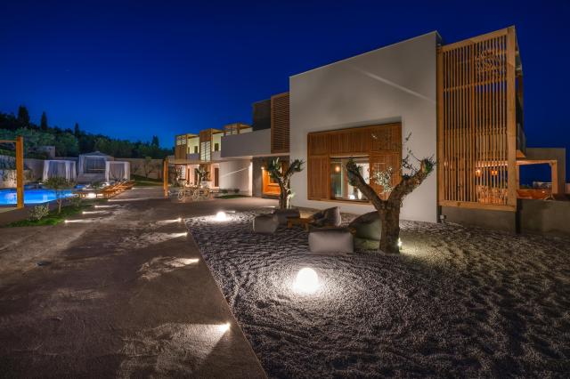 Zante Maris Suites