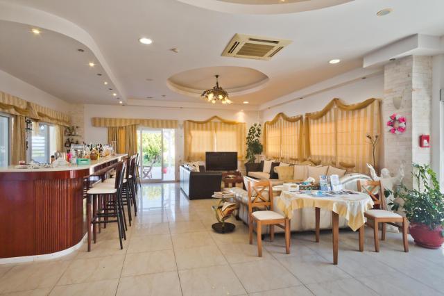 Hotel Royal Beach