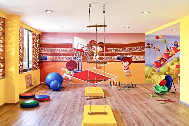 Roda Beach Resort & Spa