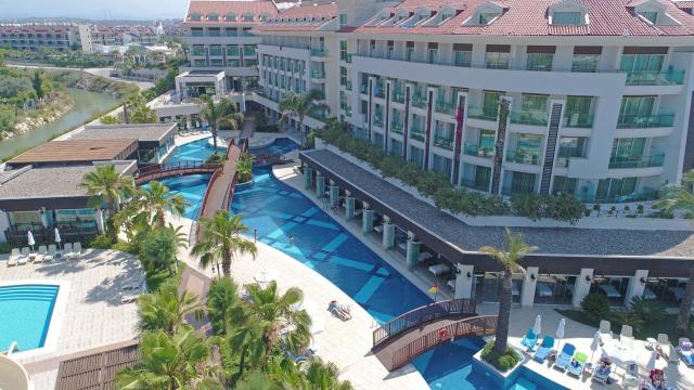 Sunis Evren Beach Resort & Spa
