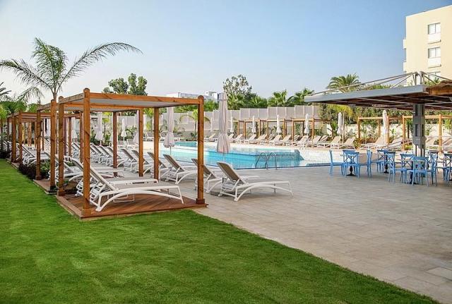 Vangelis Hotel & Suites
