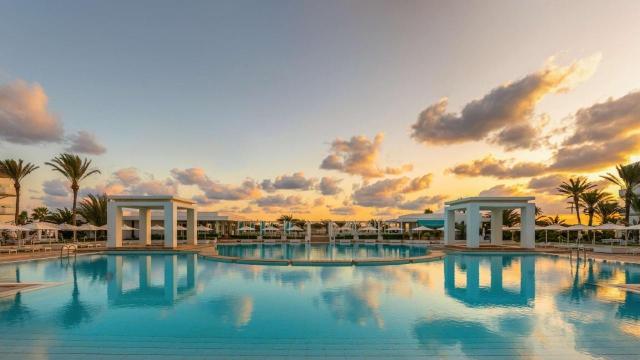 Radisson Blue Palace Resort & Thalasso