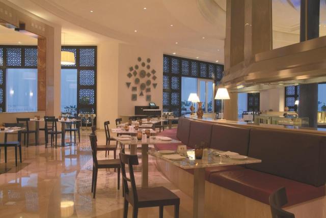 Radisson Blue Palace Resort & Thalasso