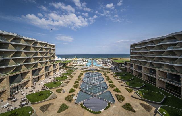 Wave Resort