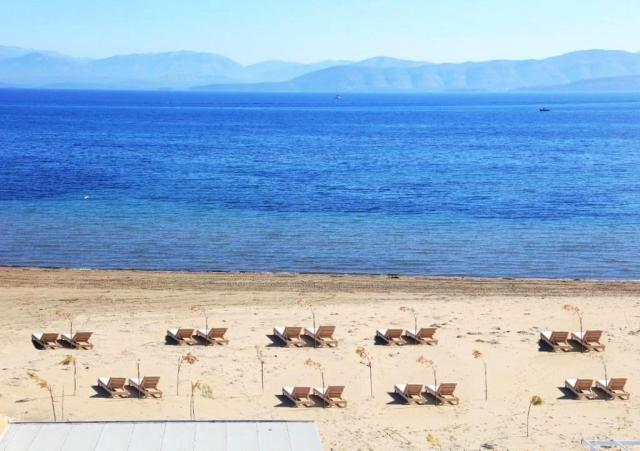 Cavomarina Beach