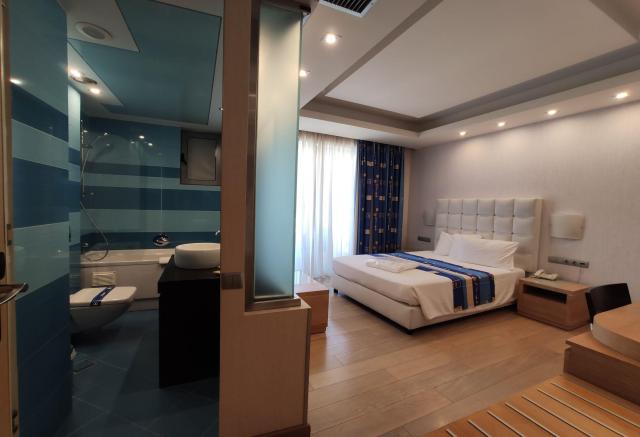 Konstantinos Palace