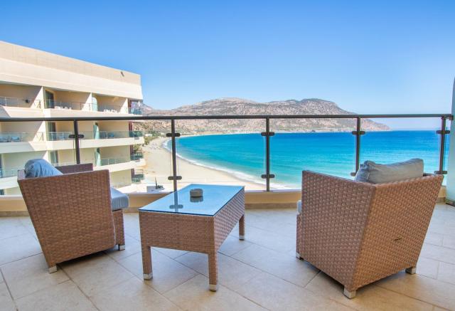 Konstantinos Palace