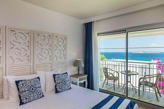 Blue Dreams Resort