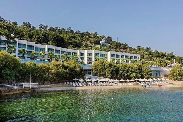 Blue Dreams Resort