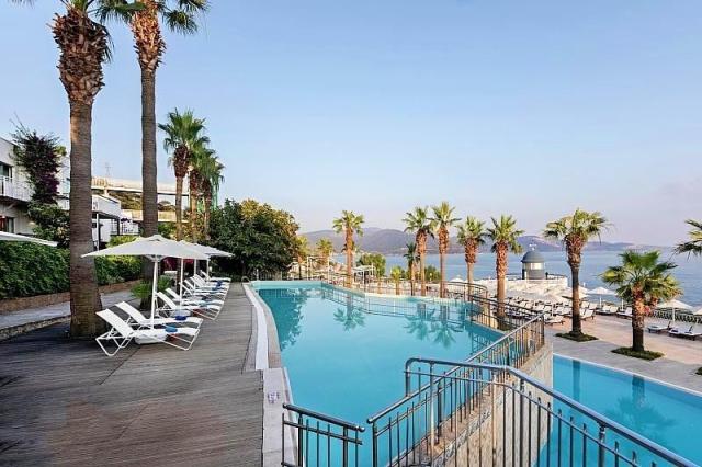 Blue Dreams Resort