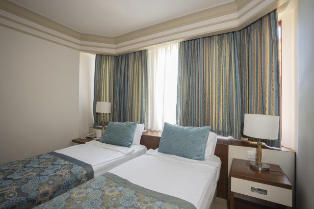 Villa Side Hotel