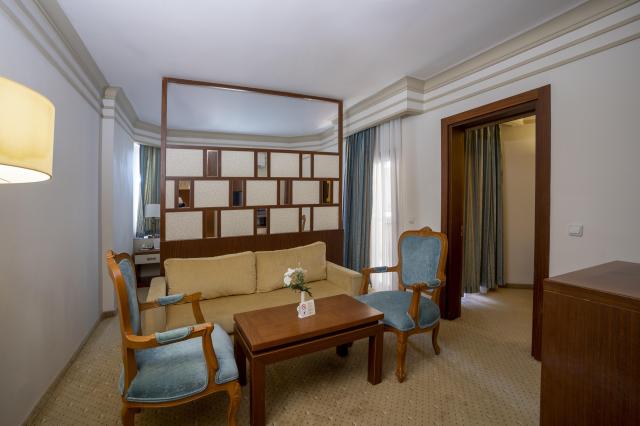 Villa Side Hotel