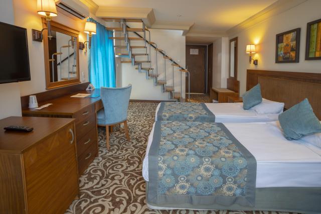 Villa Side Hotel