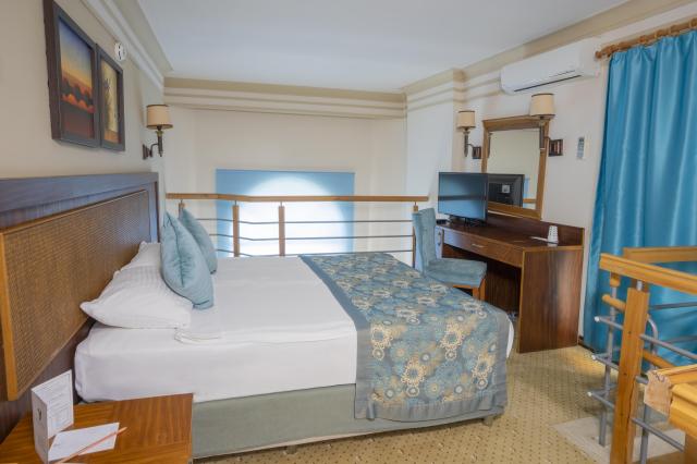 Villa Side Hotel