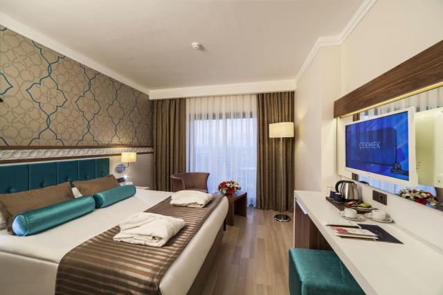 Luna Blanca Resort