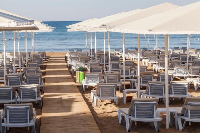 Luna Blanca Resort