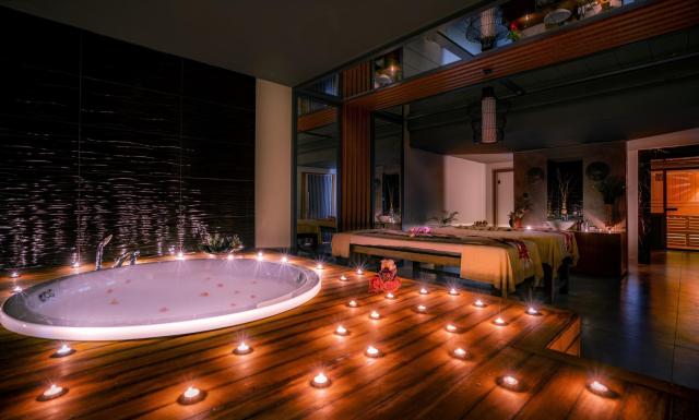 Diamond De Luxe Hotel & Spa