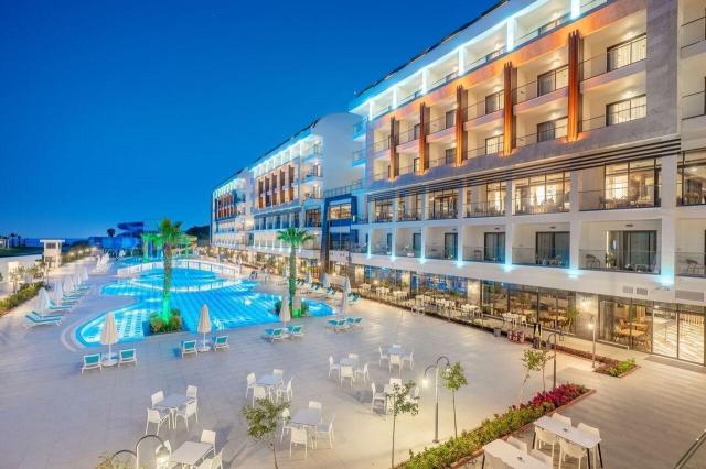 Diamond De Luxe Hotel & Spa