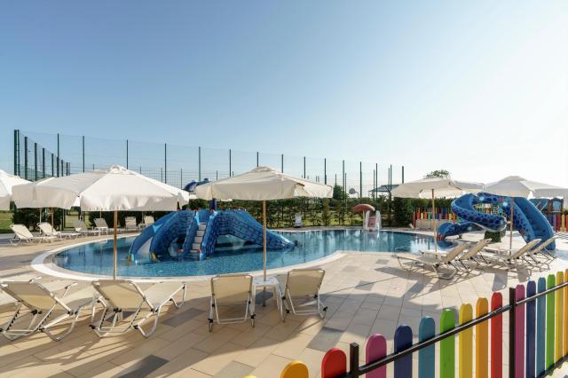 Alua Helios Bay