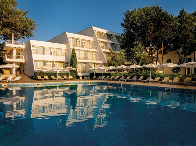 AluaSun Helios Beach