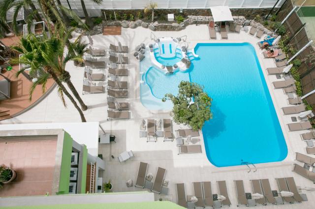 Livvo Anamar Suites