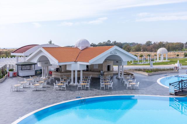 Roma Beach Resort & Spa